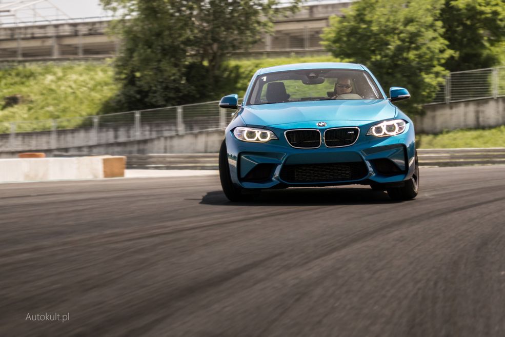 BMW M2 (2016)