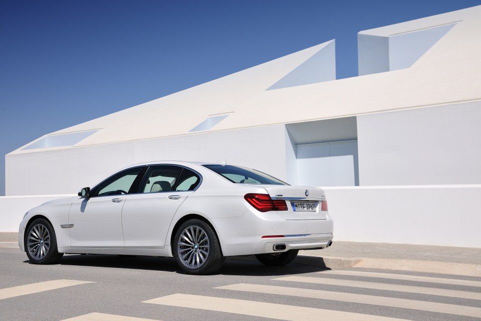 BMW serii 7 2013 (10)