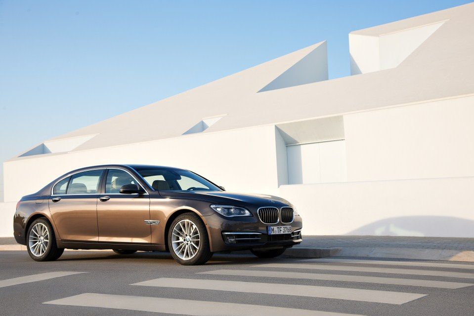 BMW serii 7 2013 (11)