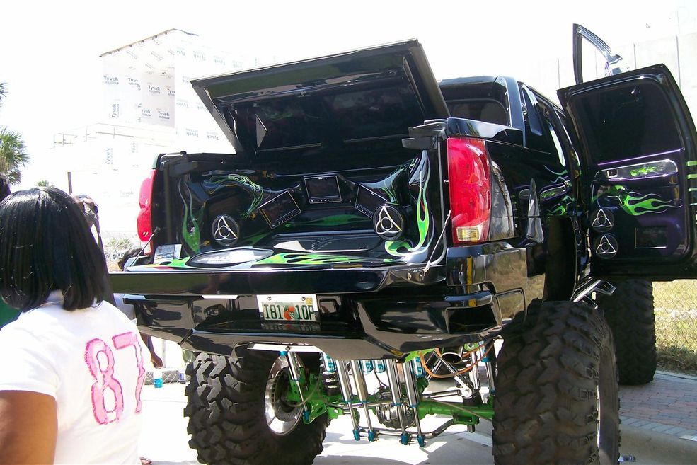 Chevrolet Avalanche (fot. overclock.net)