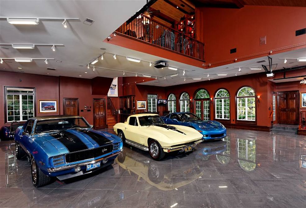 Chevy Camaro, Chevy Corvette C2, Corvette C6 (fot. luxury4play.com) Chevy Camaro, Chevy Corvette C2, Corvette C6 (fot. luxury4play.com)
