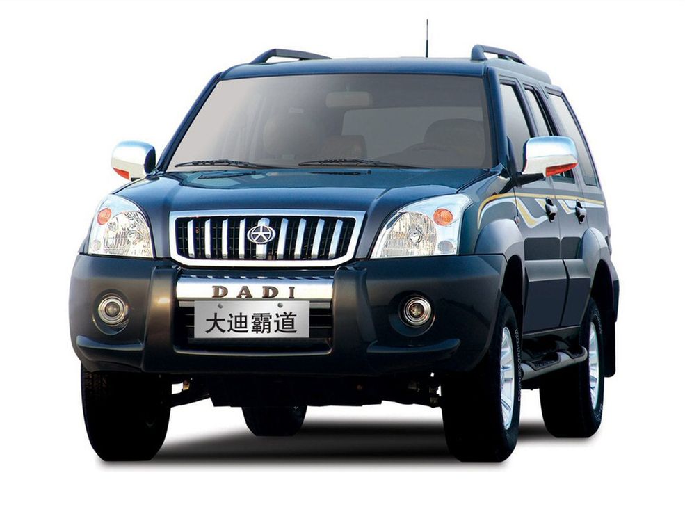 Dadi Shuttle Jak widać sylwetka Toyoty Land Cruiser spodobała się też marce Dadi.