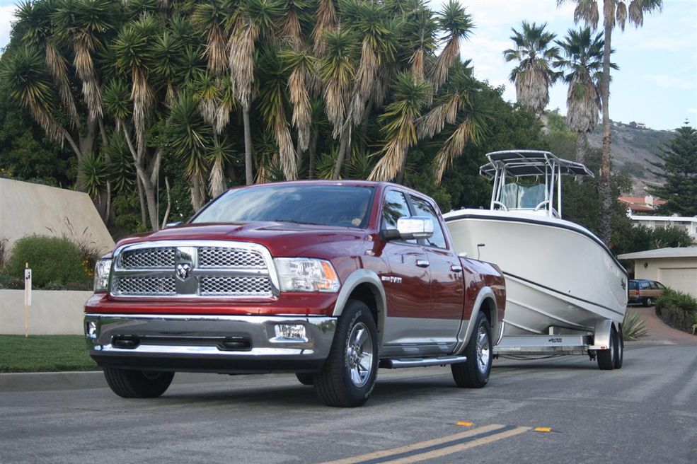 Dodge Ram 1500 (fot. files.conceptcarz.com)
