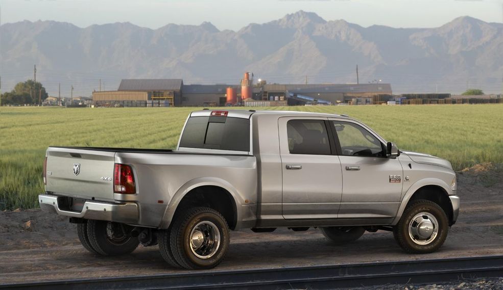 Dodge Ram 3500 Heavy Duty (fot. otopic.net)