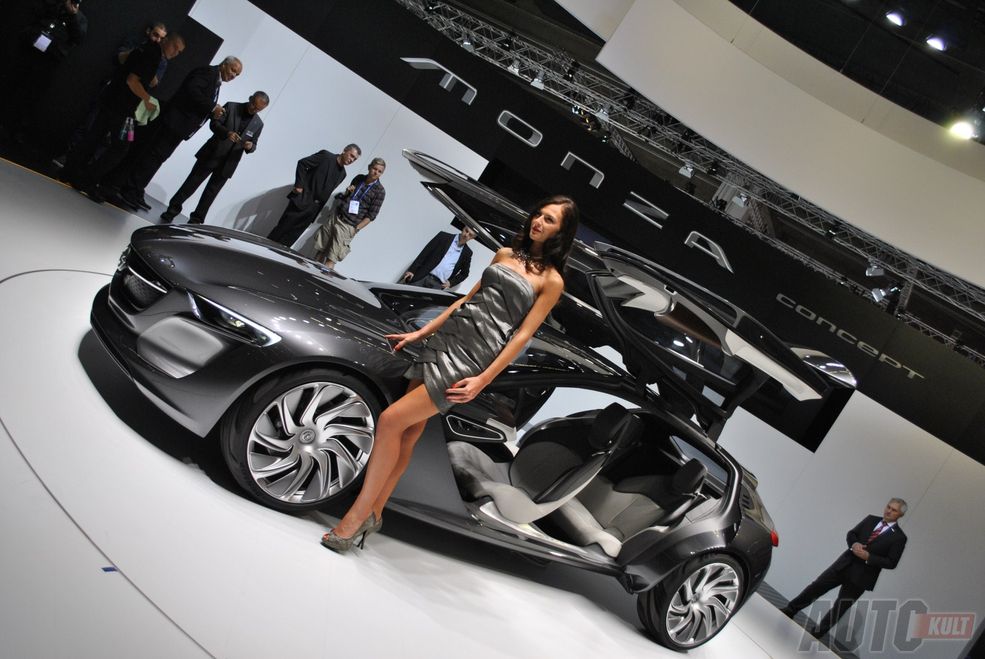 Hostessy Frankfurt Motor Show 2013