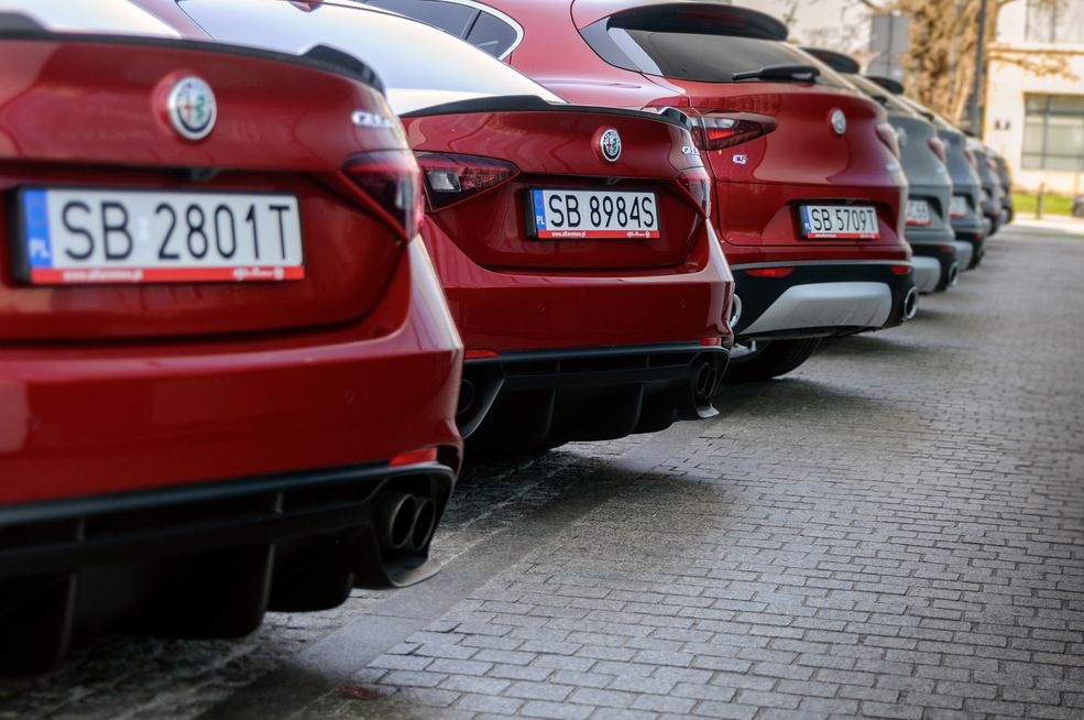 Alfa Romeo nie będzie oferować Stelvio z ręczną skrzynia biegów. Auta w tym segmencie po prostu nie sprzedają się z manualem w wystarczającej liczbie, by opłacało się oferować je klientom.