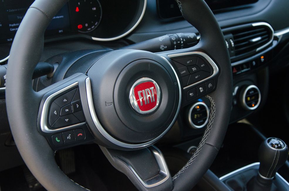 Test: Fiat Tipo Cross - Włoski Pomysł Na Cross Hatchbacka | Autokult.pl