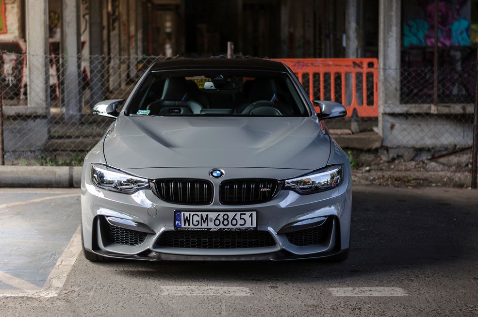I w końcu powód, dla którego X2 M35i trochę zginęło w tłumie: jedno z wielu BMW M3/M4.