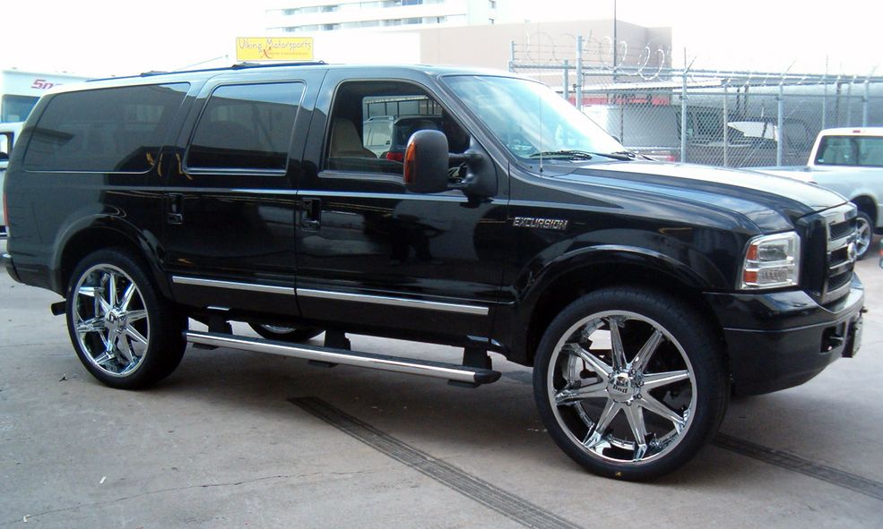 Ford Excursion 26"