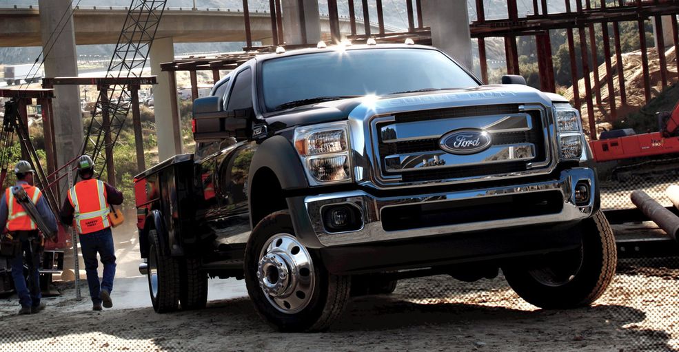 Ford F-550 Super Duty (fot. autoroyalty.com)