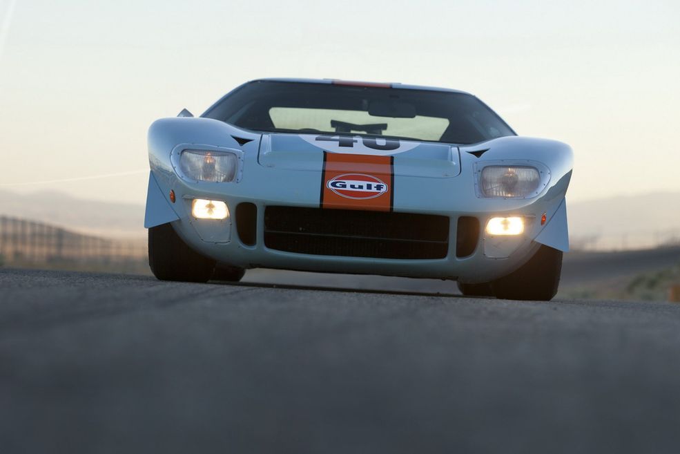 Ford GT40 Gulf/Mirage Lightweight z filmu z McQueenem [galeria] Autokult.pl