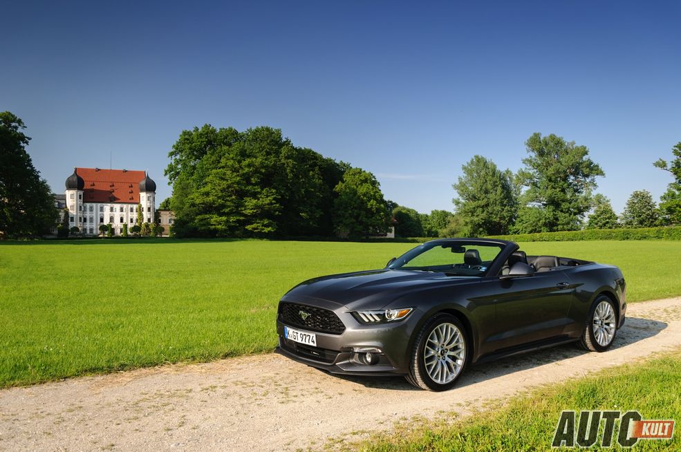 Ford Mustang 2,3 EcoBoost Convertible
