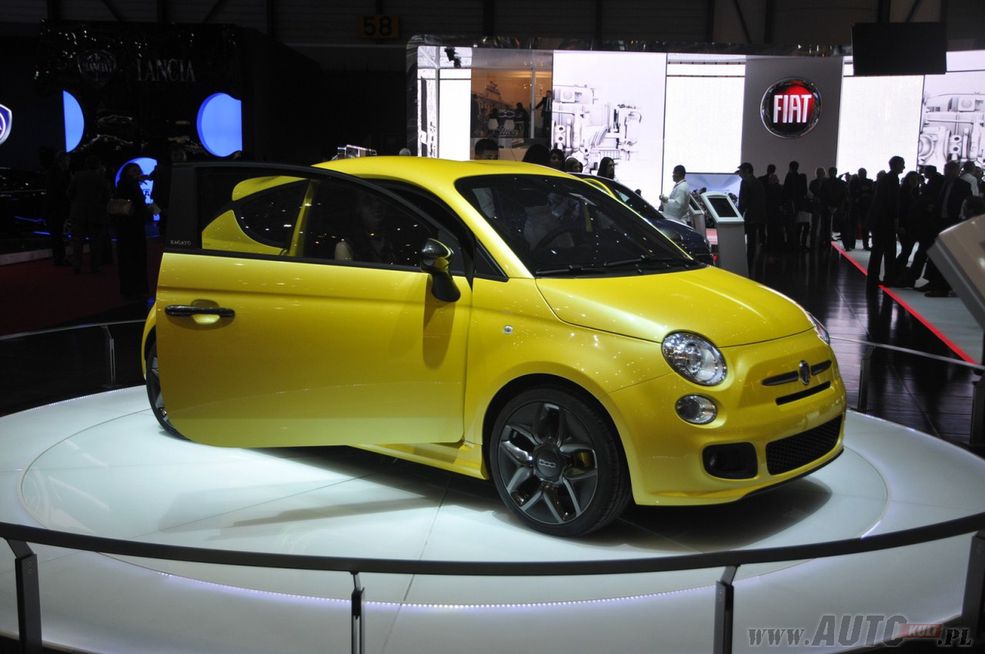 Geneva Motor Show 2011 - Fiat 500 Coupe Zagato