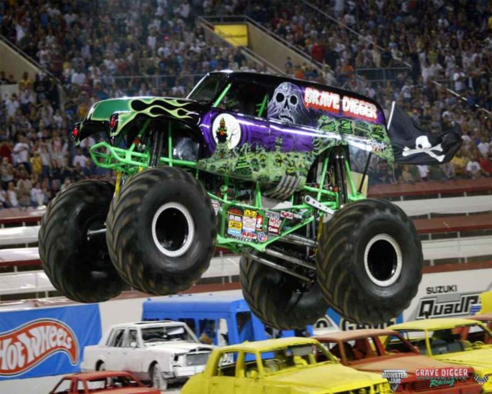 Monster Truck Grave Digger na bazie Chevy Panel