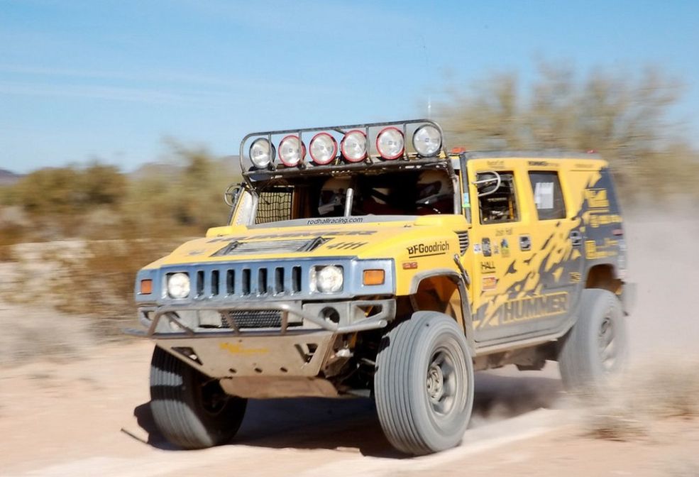 Hummer H2 (fot. spectacoocars.com)