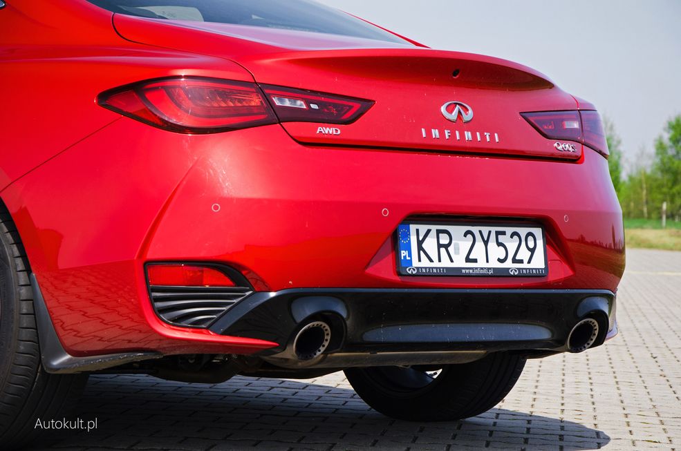 Infiniti Q60S
