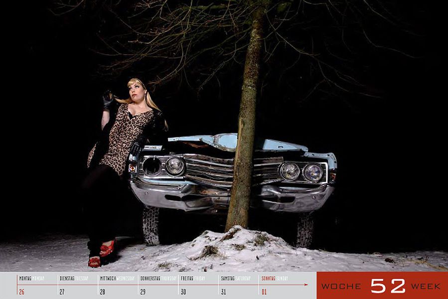 Kalendarz Girls & Legendary US Cars 2011