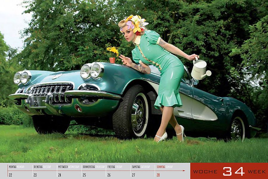 Kalendarz Girls & Legendary US Cars 2011