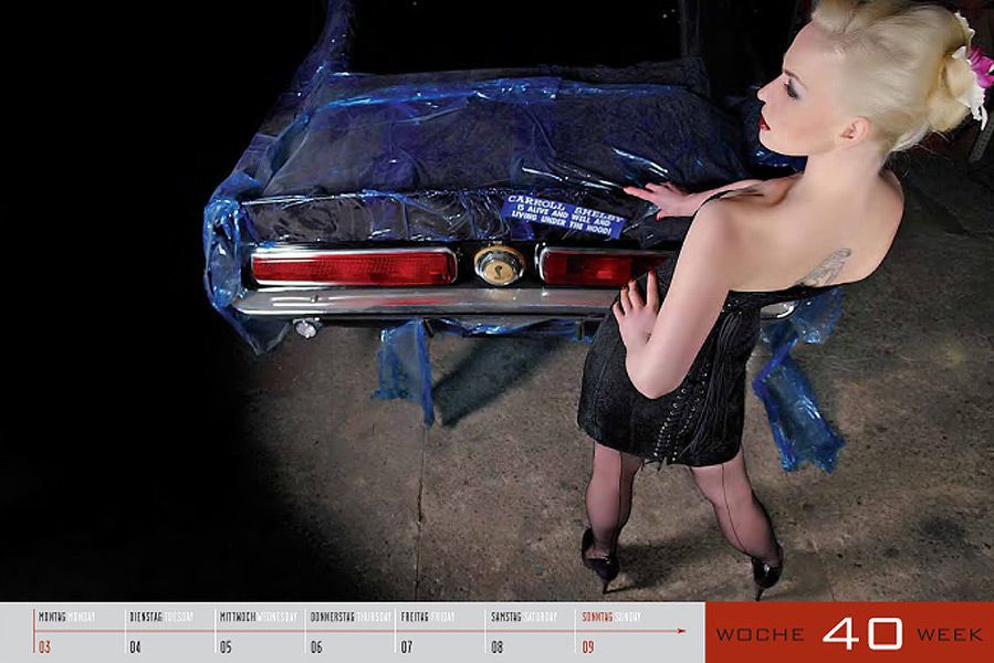 Kalendarz Girls & Legendary US Cars 2011
