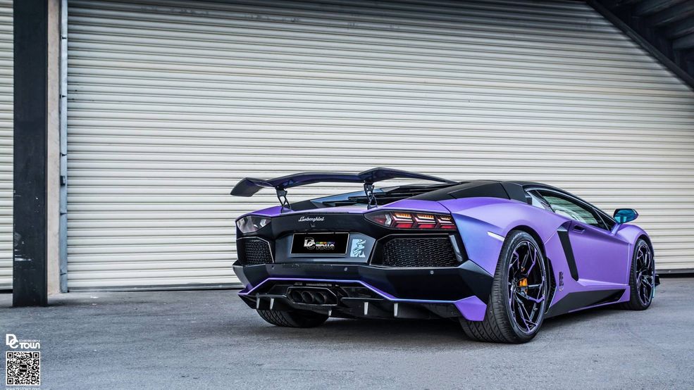 Tuner wyposażył Aventadora w bardzo agresywny pakiet aerodynamiczny Molto Veloce. W jego skład wchodzi nowy pas przedni, zmodyfikowany dyfuzor oraz spojler.