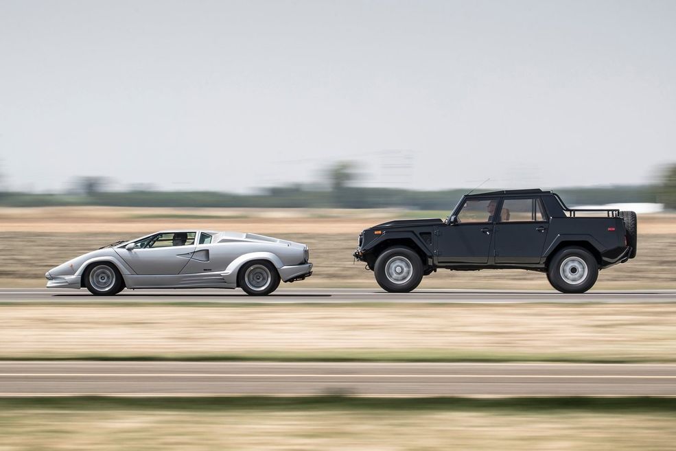 Lamborghini LM002 i Lamborghini Countach