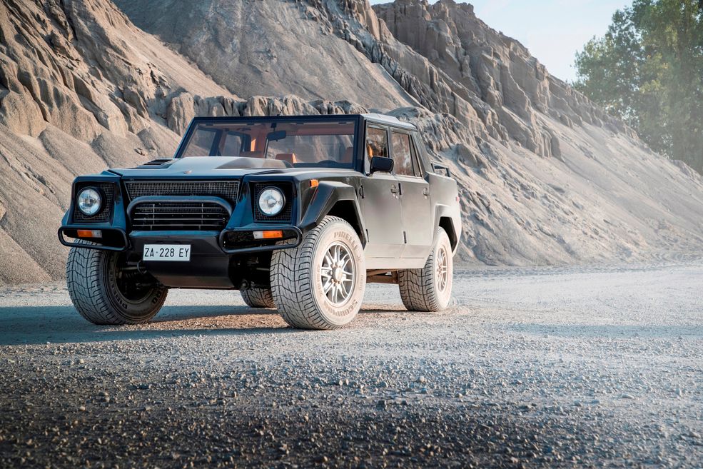 Lamborghini LM002