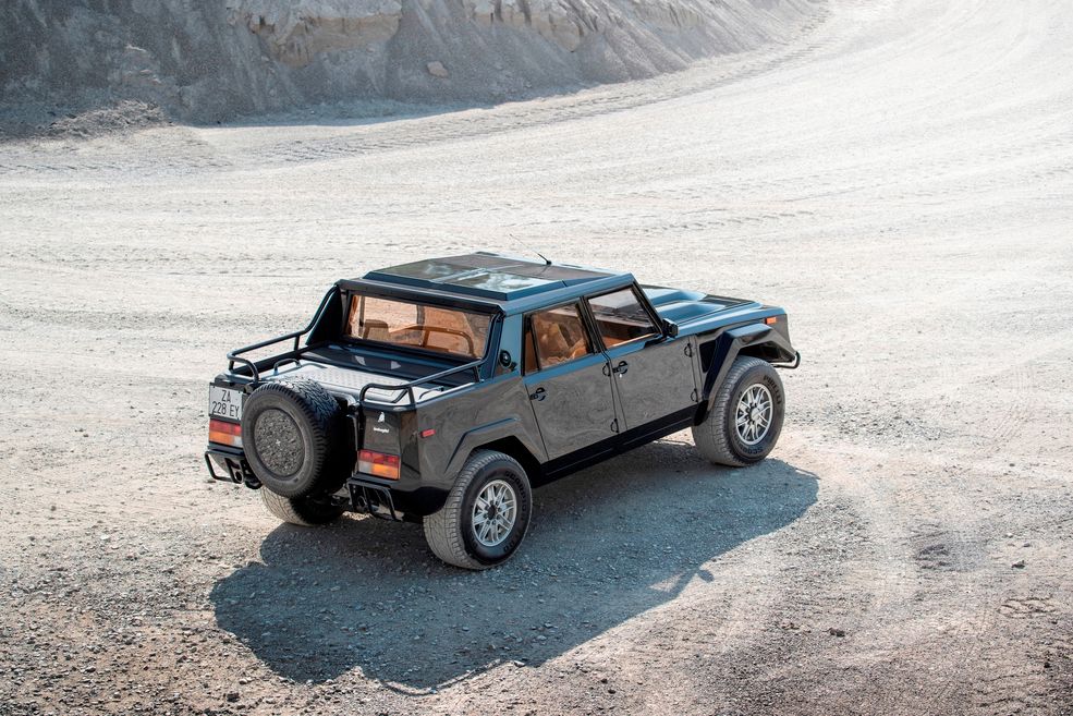 Lamborghini LM002
