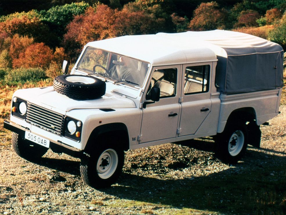 Land Rover Defender 130 Double Cab High Capacity Pickup UK-spec (2007)