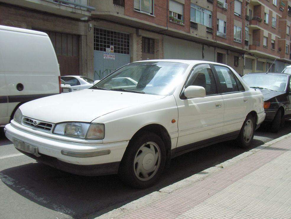 Hyundai lantra j1