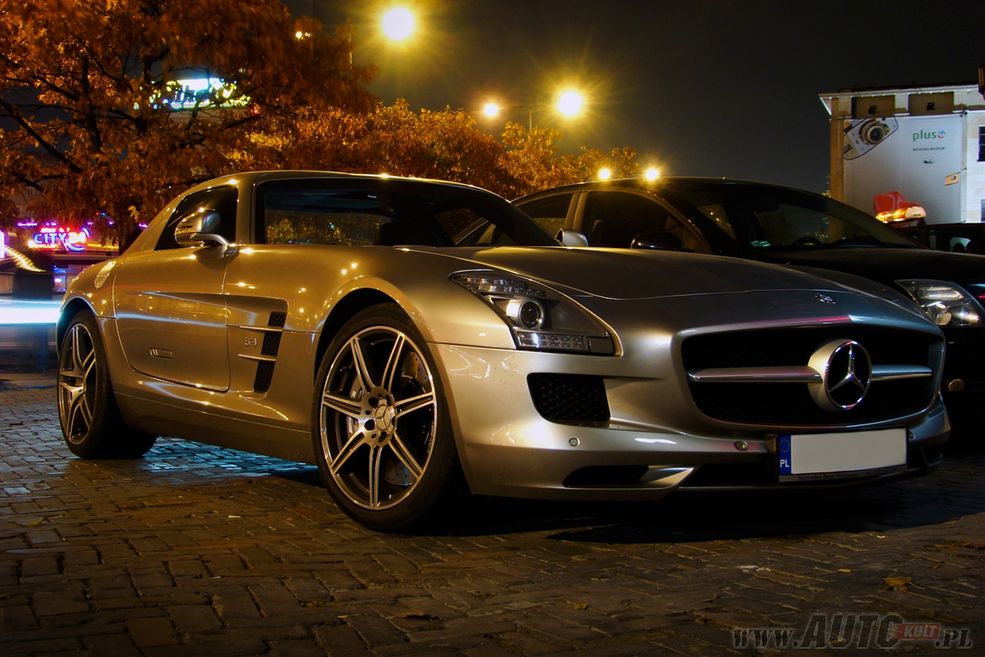 Mercedes SLS