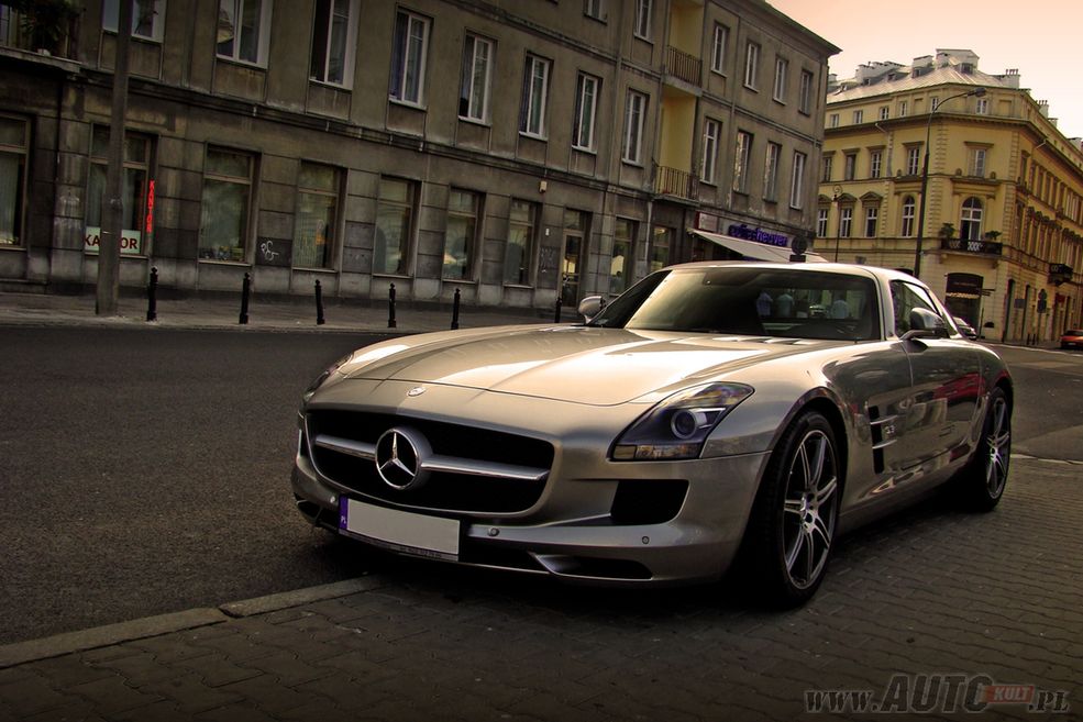 Mercedes SLS