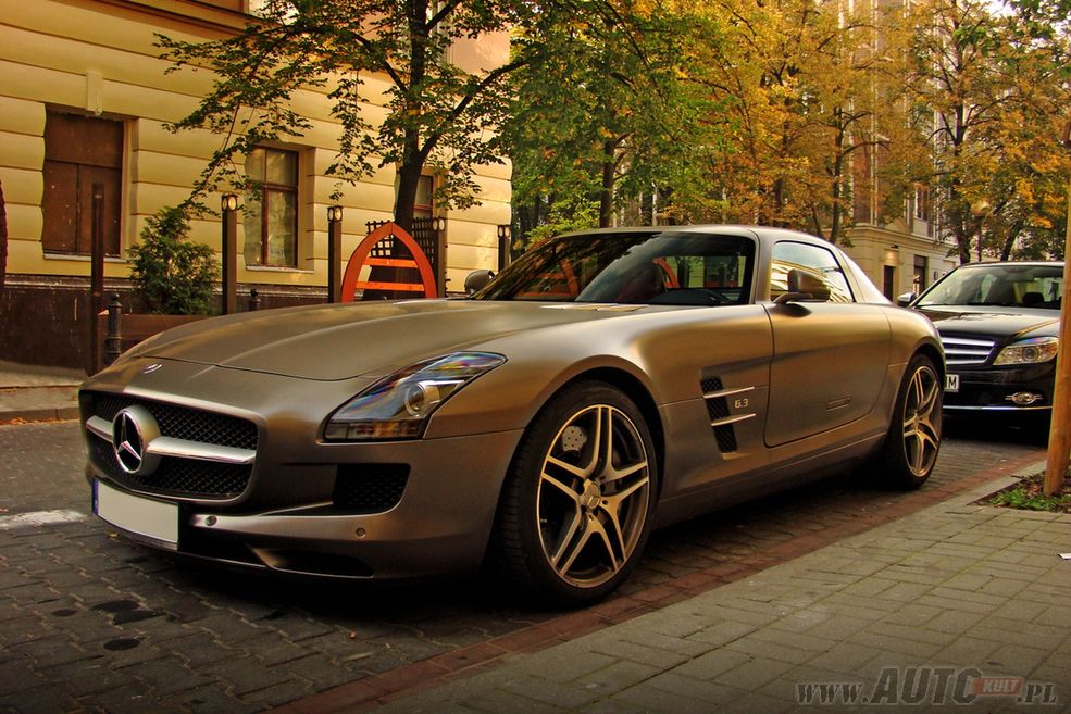 Mercedes SLS
