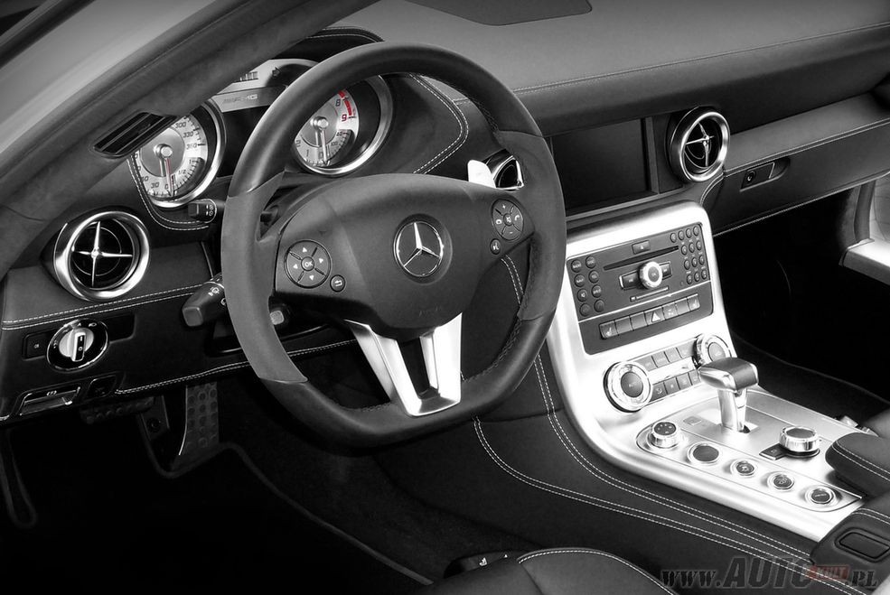 Mercedes SLS