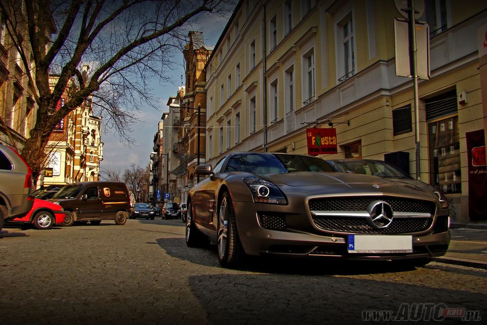 Mercedes SLS