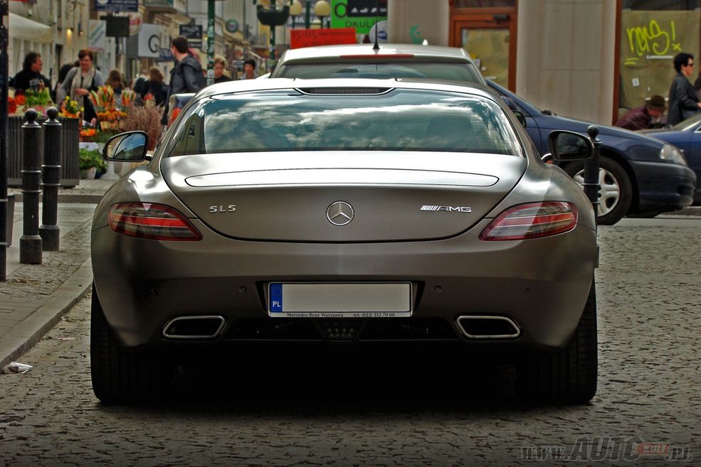Mercedes SLS