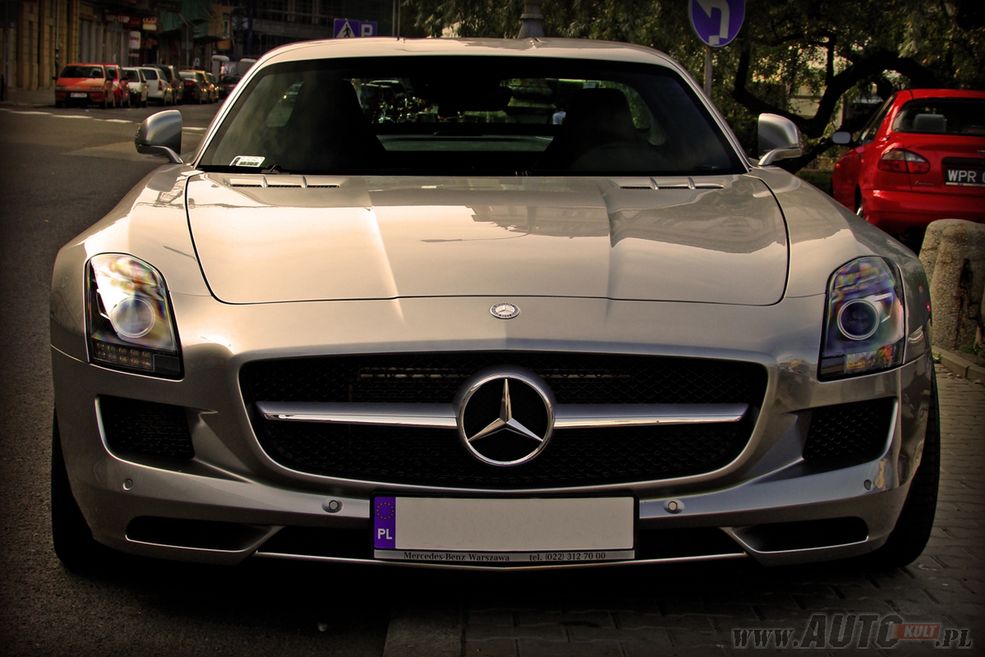 Mercedes SLS