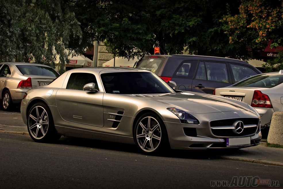Mercedes SLS