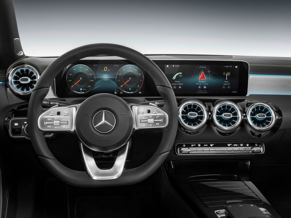 Nowe multimedia Mercedesa. MBUX to przede wszystkim gesty