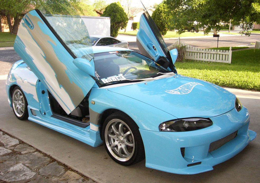 Mitsubishi Eclipse (fot. carcustoms.com)