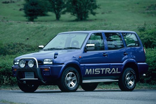 Nissan mistral кенгурятник