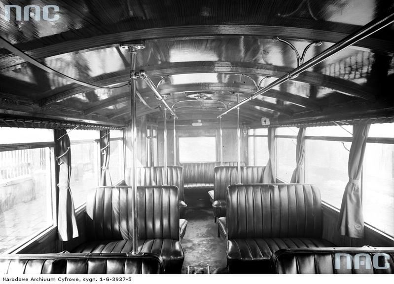 1932.02
Wnętrze autobusu marki Lancia