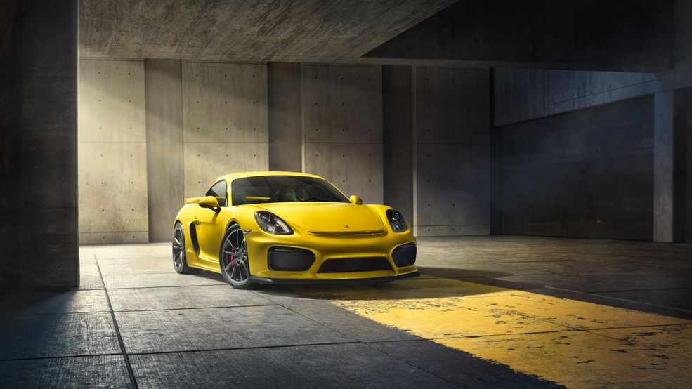 Na końcu pierwszej części tego zestawienia zostało Porsche Cayman GT4. To kolejna torowa maszyna ze stajni niemieckiego producenta, która krzesze ze stosunkowo* niedużej pojemności skokowej spory zapas mocy z małej. 3,8-litrowy wolnossący bokser rozwija w tym wozie 385 KM i 420 Nm.
*względem innych aut z dzisiejszego zestawienia