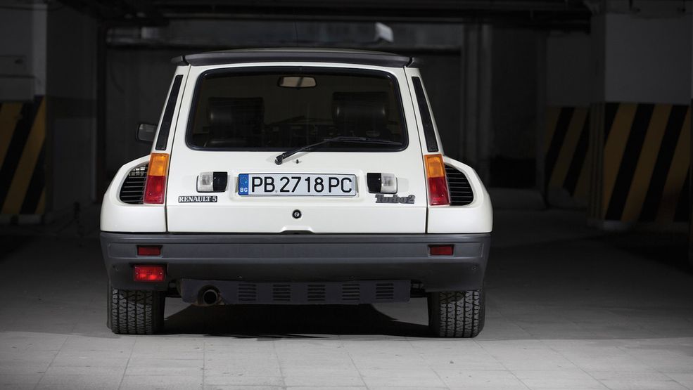 7 lutego 2017 roku auto zostanie wystawione na aukcji RM Sotheby's w Paryżu. Z uwagi na idealny stan cena raczej nie będzie niska. Nieoficjalnie mówi się nawet o 90 000 dolarów co stanowi równowartość około 360 000 złotych.