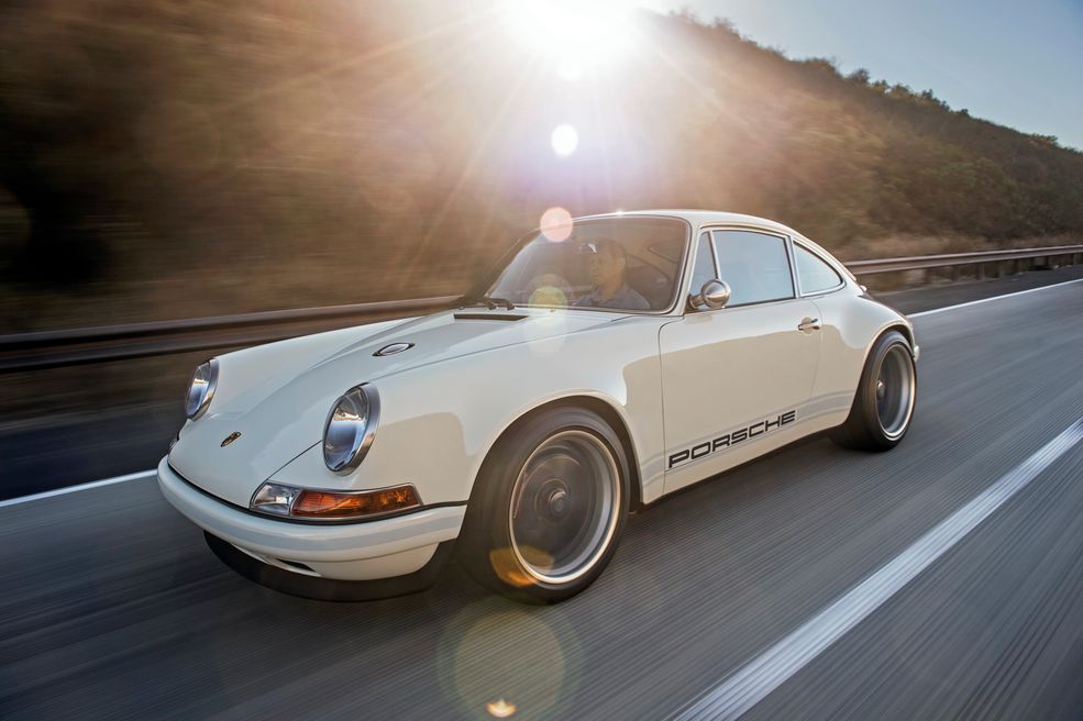 Singer Porsche 911 Newcastle (2016) jedzie do Goodwood