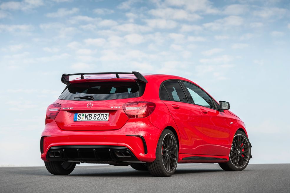 Teraz wybór należy do Was. Możecie postawić na Mercedesa A 45 AMG, którego atutem jest doskonałe przyspieszenie.