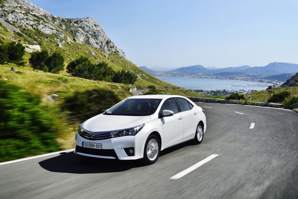 Toyota-Corolla-13