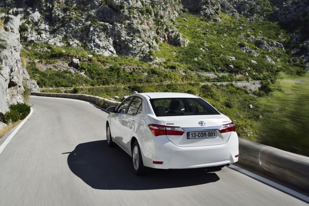 Toyota-Corolla-24