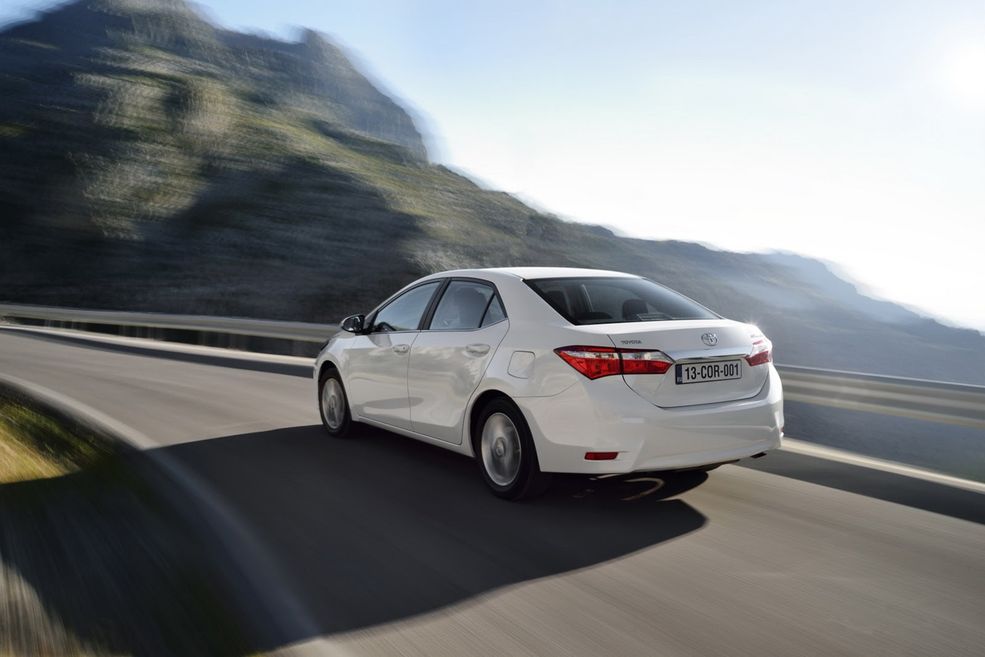 Toyota-Corolla-25