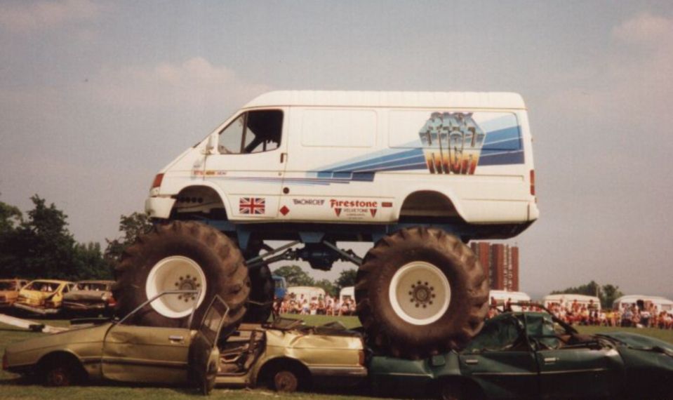 Monster Truck Sky High na bazie Forda Transit