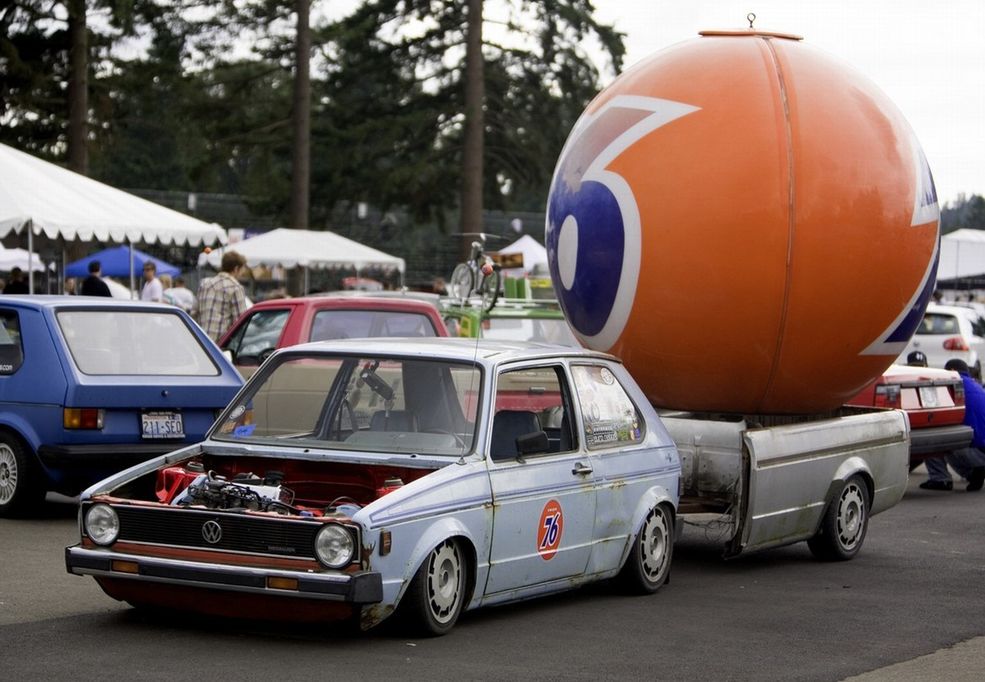 Volkswagen Golf (fot. ressim.net)